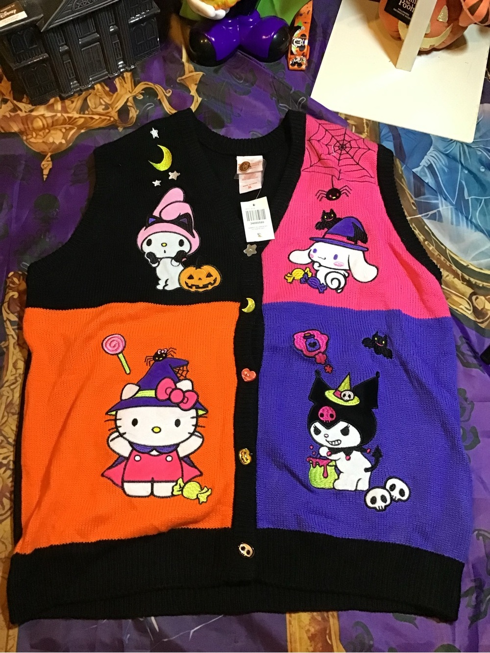 Hello kitty and friends Halloween grid girls sweater vest size XL-NEW